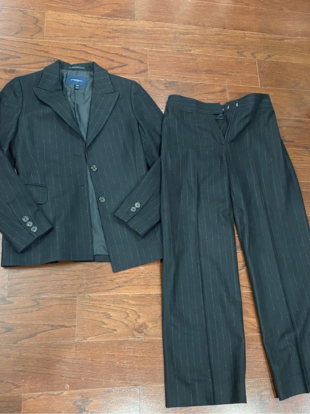 VTG Wool Stripe Burberry Italy Women’s Suit Size 6 Academia Preppy Quiet Luxury